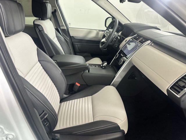 used 2025 Land Rover Discovery car, priced at $59,217