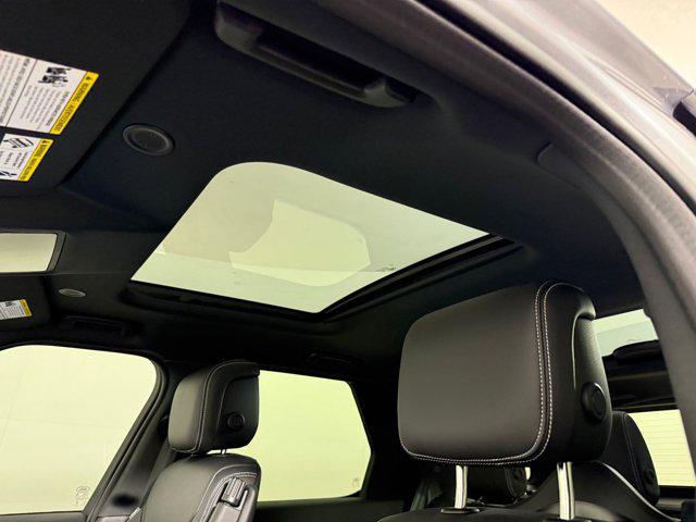 new 2026 Land Rover Discovery car, priced at $75,816