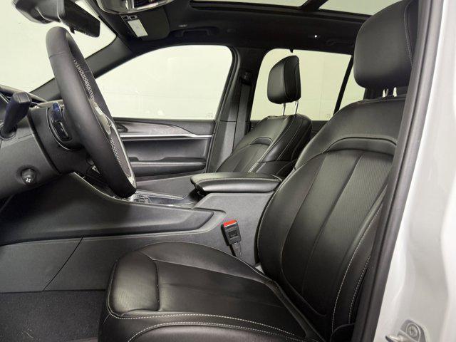 used 2025 Jeep Grand Cherokee car, priced at $36,999