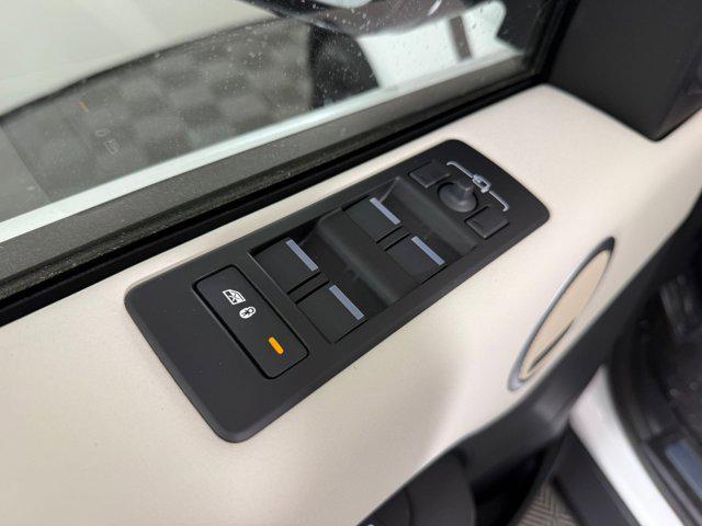 new 2026 Land Rover Discovery car, priced at $73,857