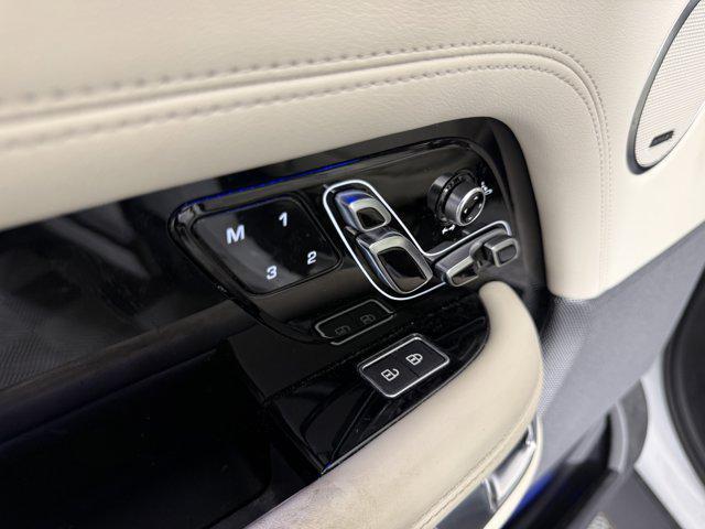 used 2022 Land Rover Range Rover car, priced at $53,998