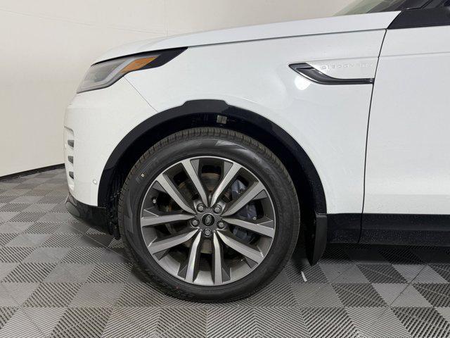 new 2026 Land Rover Discovery car, priced at $78,131