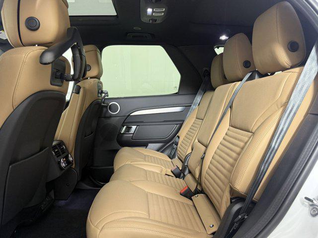 new 2026 Land Rover Discovery car, priced at $78,131