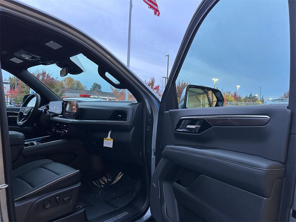 new 2026 Chevrolet Suburban car, priced at $77,895