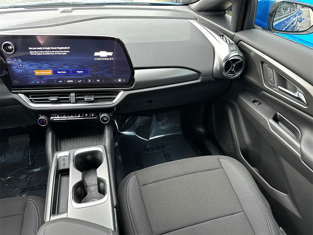 new 2026 Chevrolet Equinox EV car, priced at $32,245