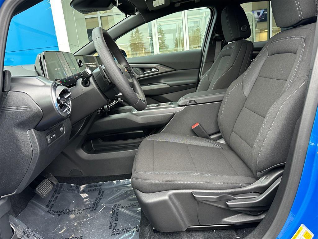 new 2026 Chevrolet Equinox EV car, priced at $32,245