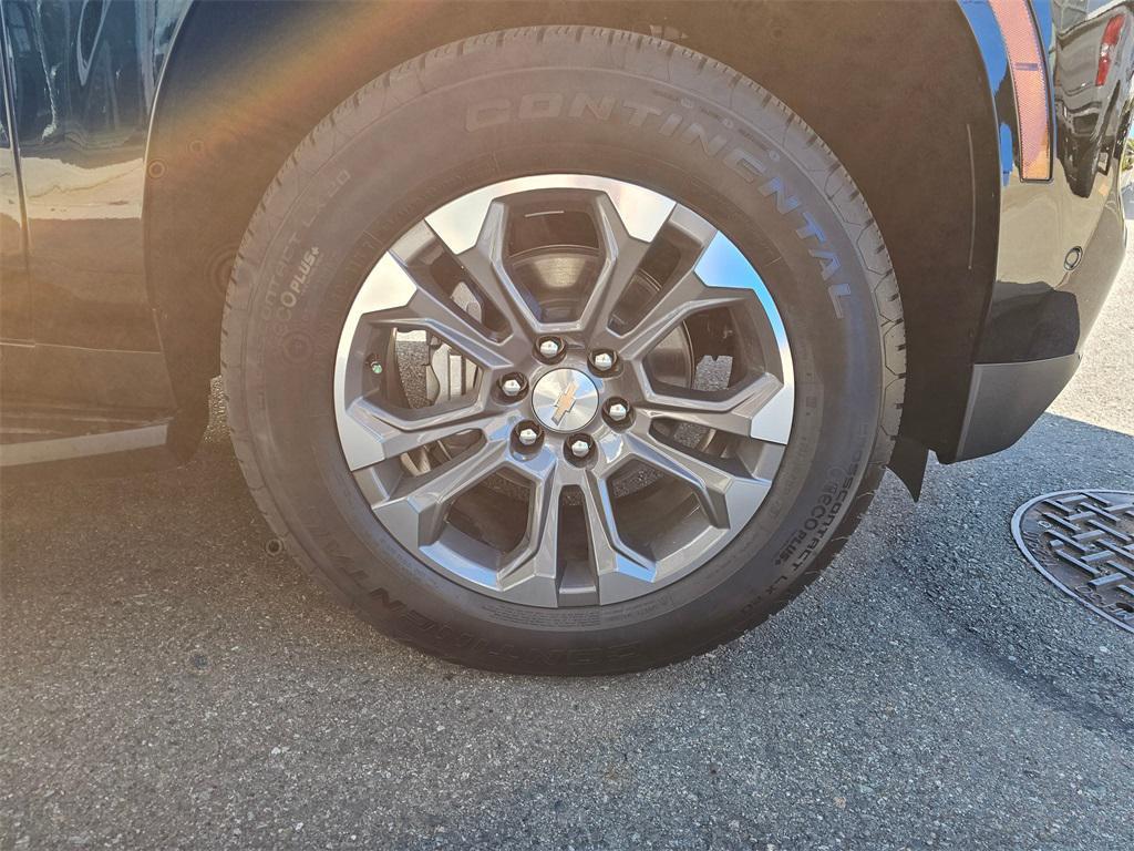 new 2025 Chevrolet Suburban car, priced at $65,495