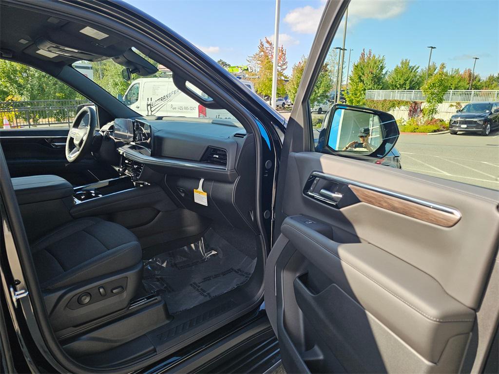 new 2025 Chevrolet Suburban car, priced at $65,495