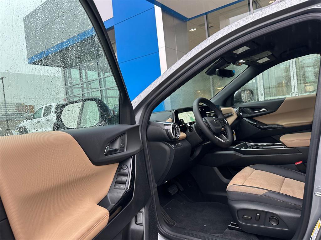 used 2026 Chevrolet Equinox car, priced at $32,999