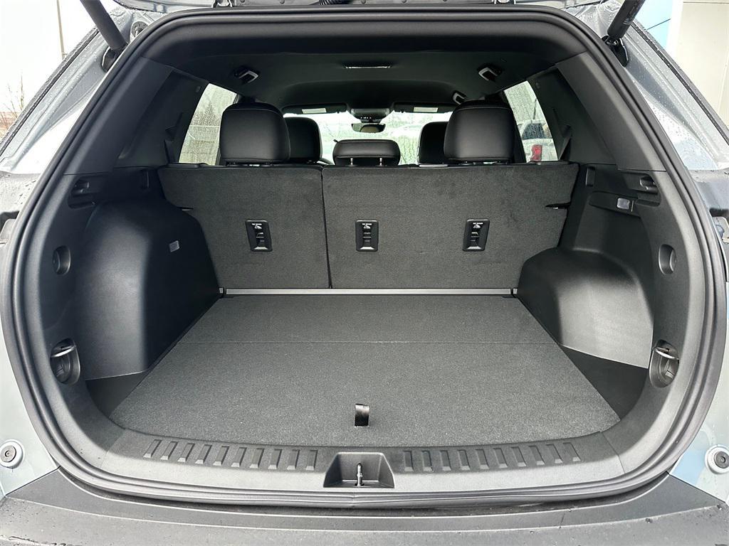 used 2026 Chevrolet Equinox car, priced at $32,999