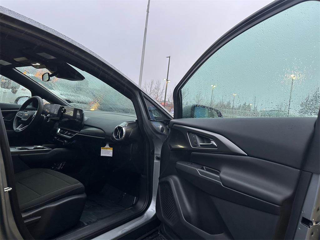 new 2026 Chevrolet Equinox EV car, priced at $32,245