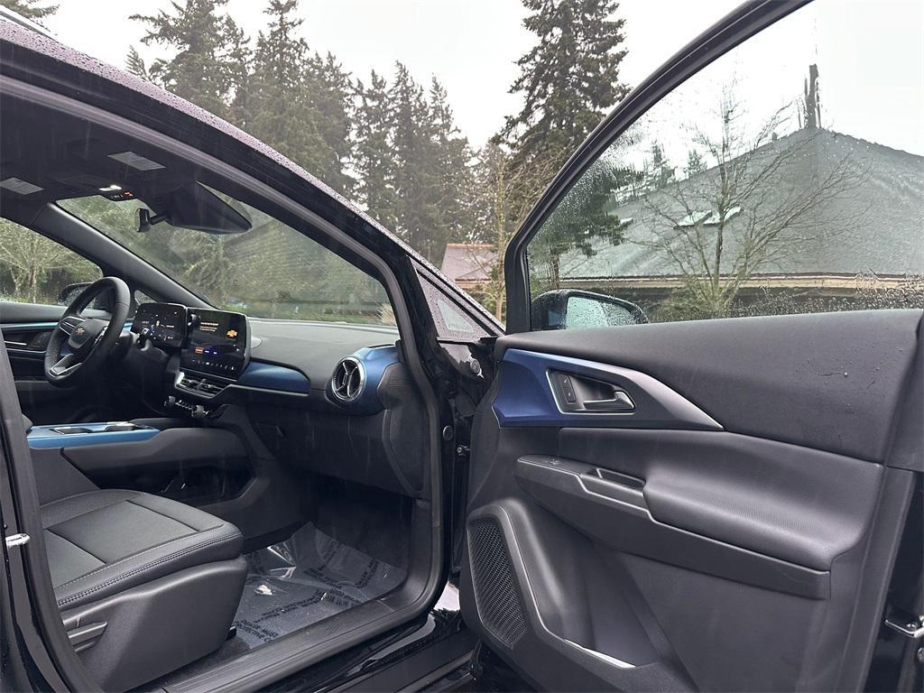 new 2026 Chevrolet Equinox EV car, priced at $40,095