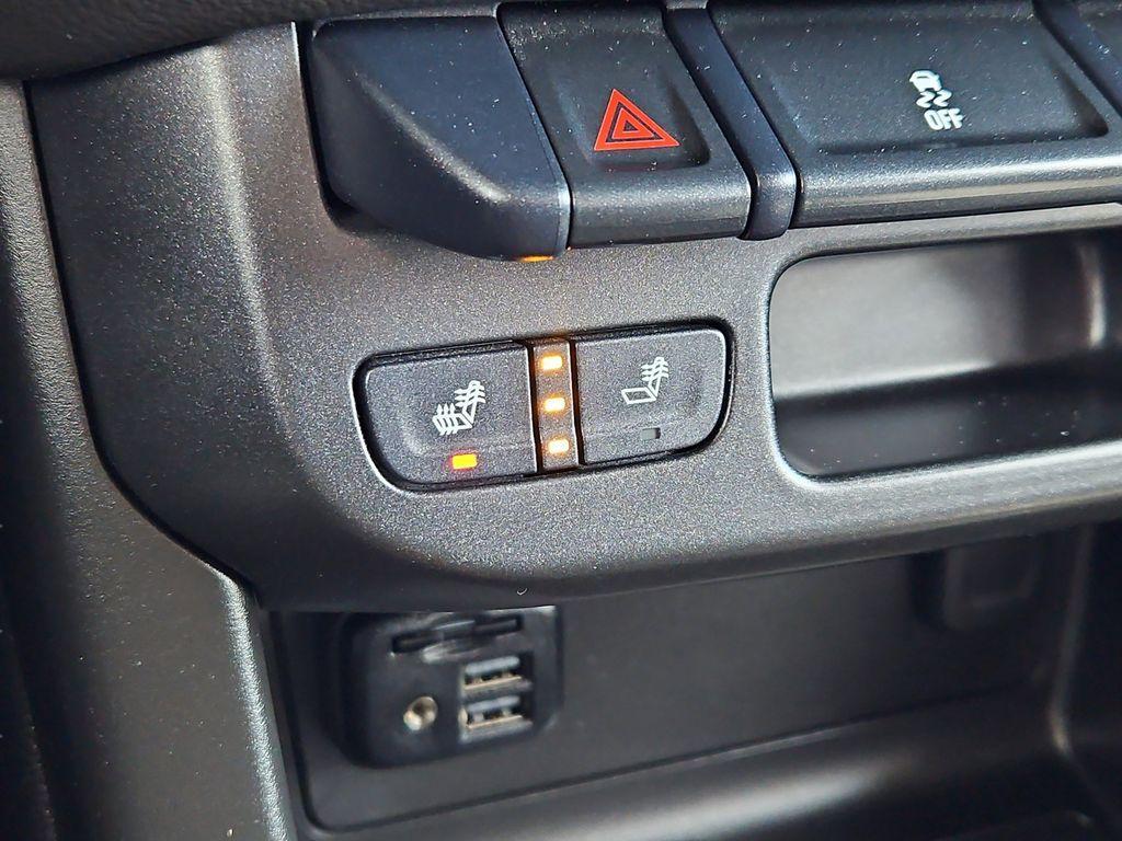 used 2022 GMC Canyon car, priced at $31,999