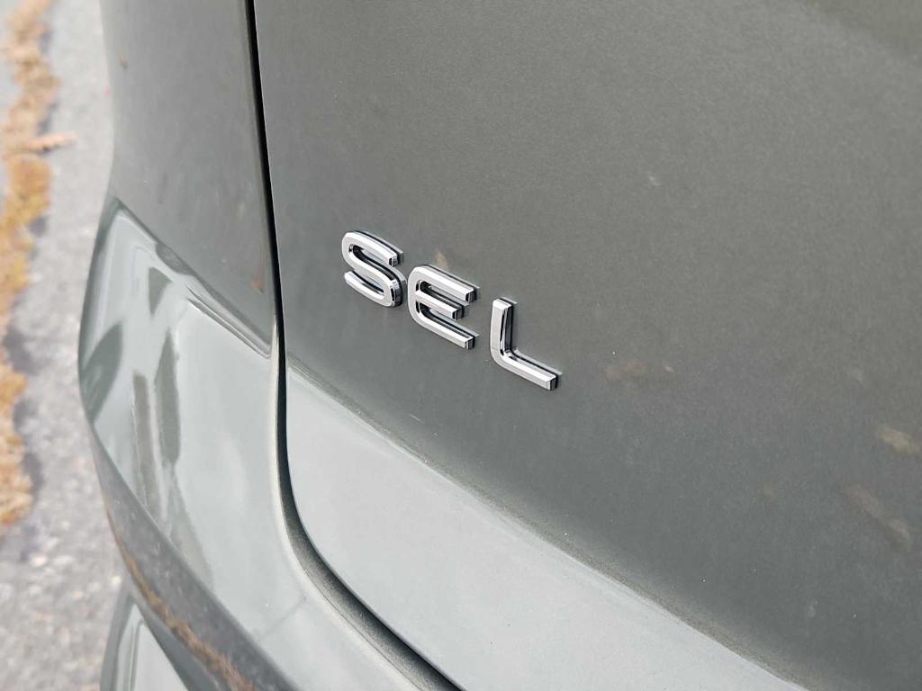 new 2026 Volkswagen Atlas Cross Sport car, priced at $53,324