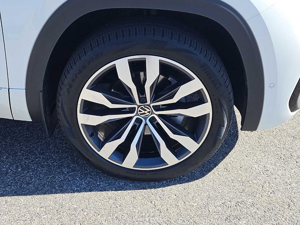 used 2023 Volkswagen Atlas Cross Sport car, priced at $33,999