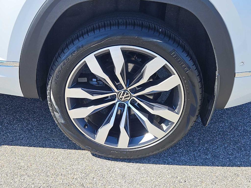used 2023 Volkswagen Atlas Cross Sport car, priced at $33,999
