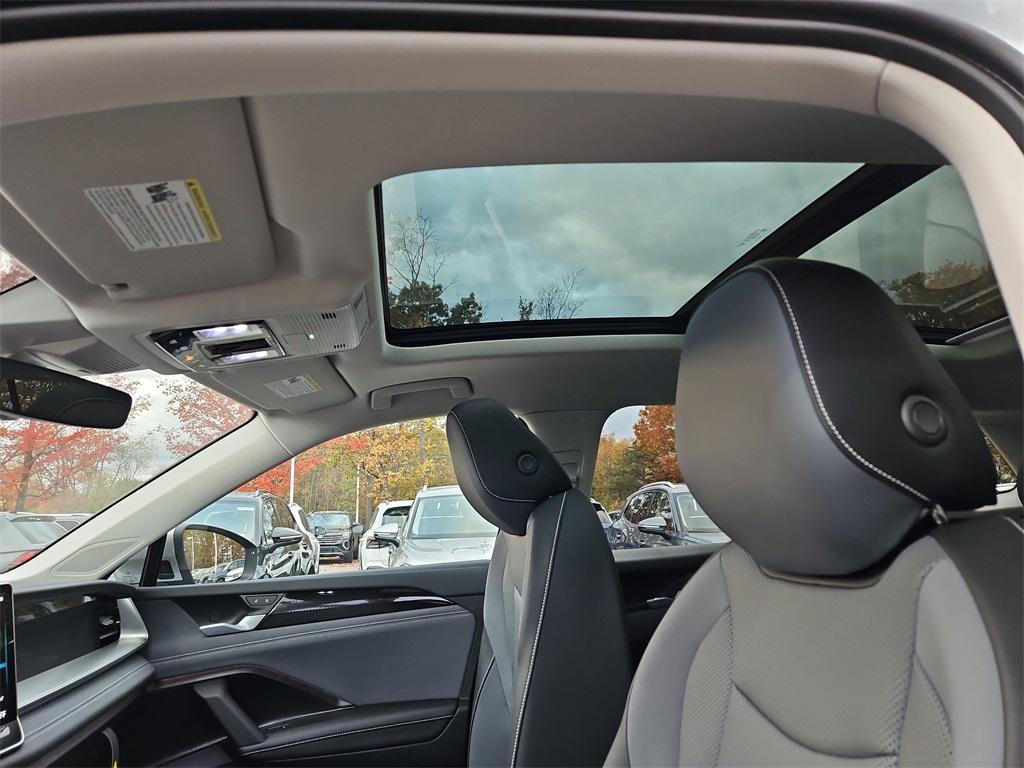 new 2025 Volkswagen Tiguan car, priced at $36,669