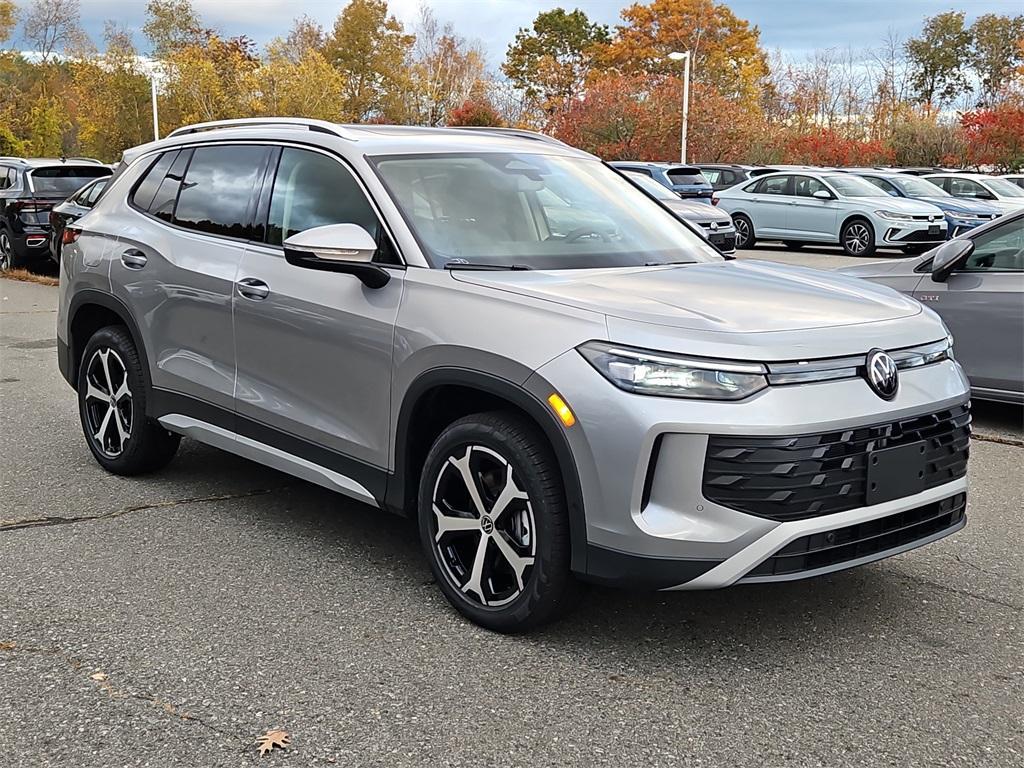 new 2025 Volkswagen Tiguan car, priced at $36,669