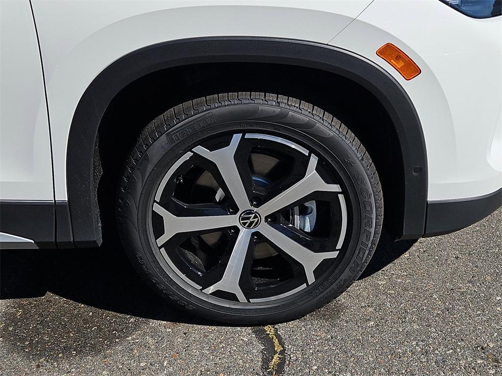 new 2025 Volkswagen Tiguan car, priced at $35,623