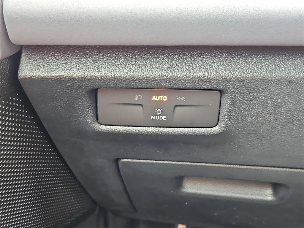 new 2025 Volkswagen Tiguan car, priced at $38,995