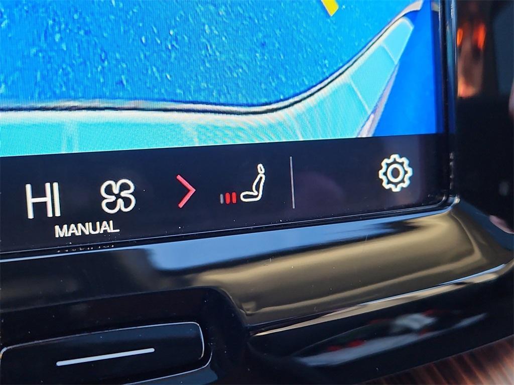 used 2024 Volvo XC60 car, priced at $38,999