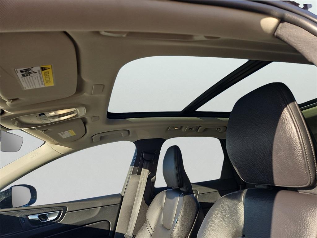 used 2024 Volvo XC60 car, priced at $38,999