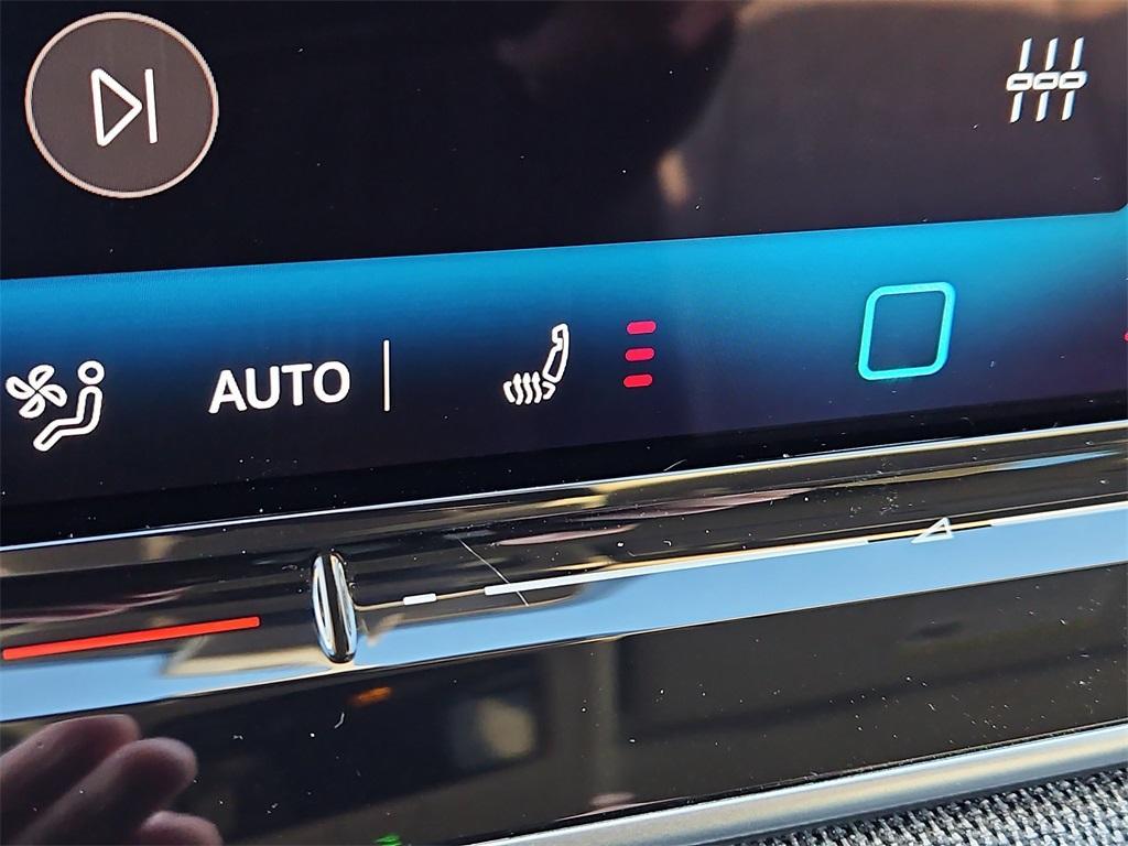 new 2025 Volkswagen Tiguan car, priced at $33,171