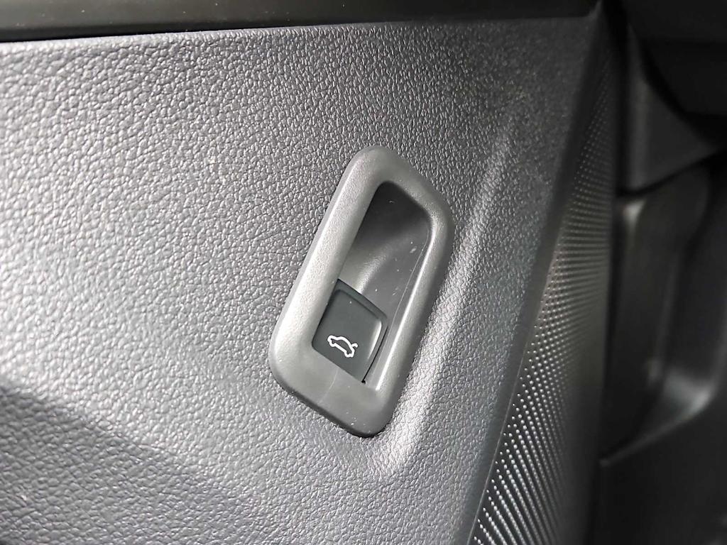 new 2026 Volkswagen Tiguan car, priced at $37,276