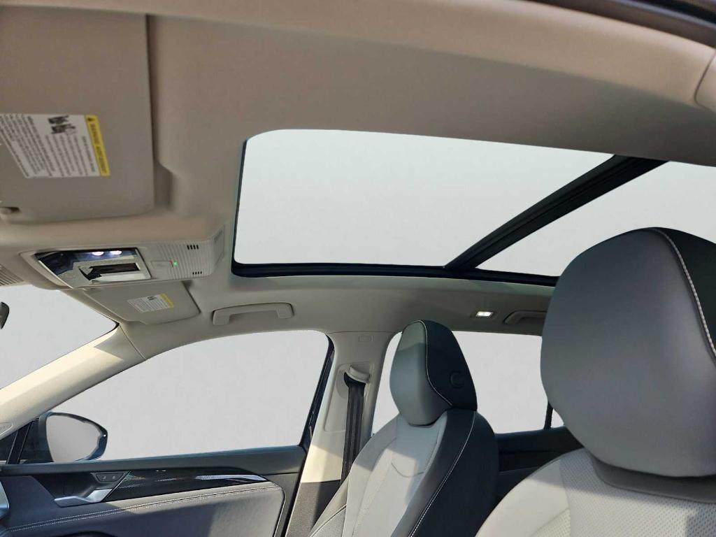 used 2025 Volkswagen Tiguan car, priced at $33,699