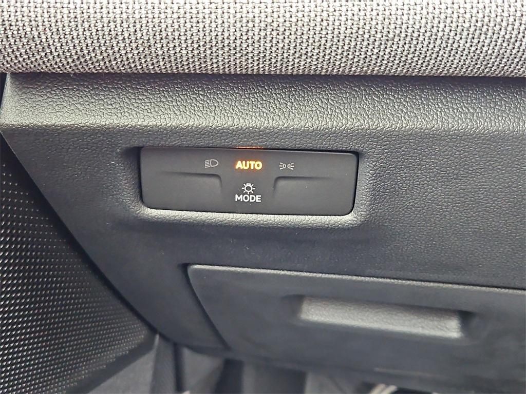 new 2025 Volkswagen Tiguan car, priced at $33,171