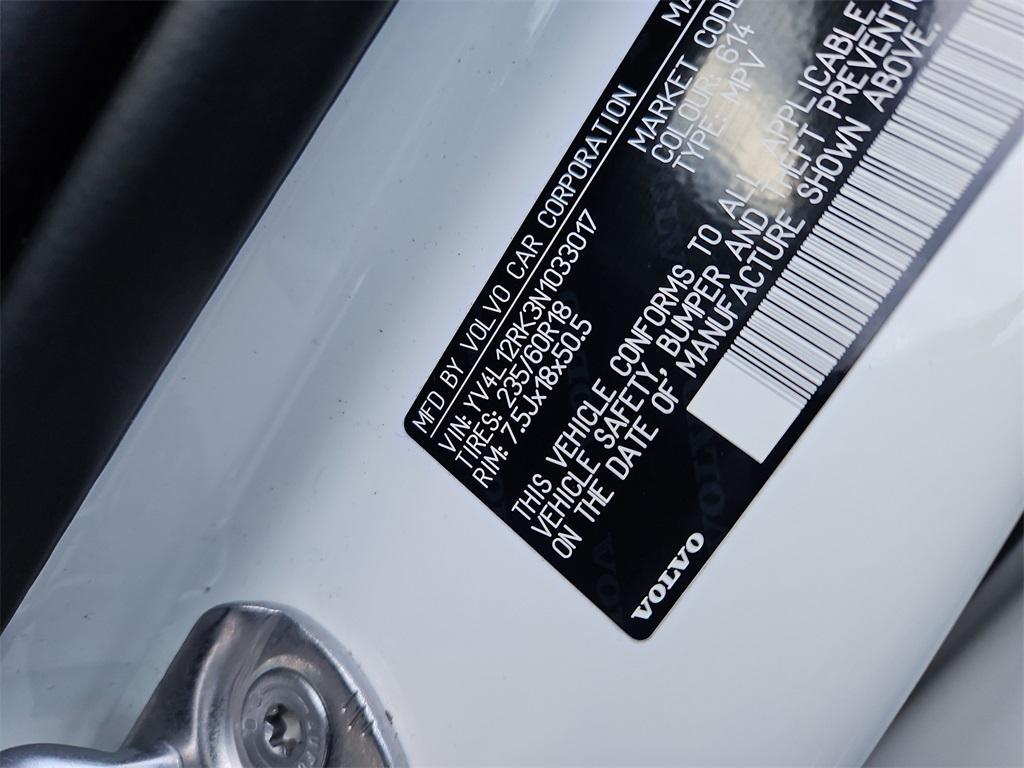 used 2022 Volvo XC60 car, priced at $27,299