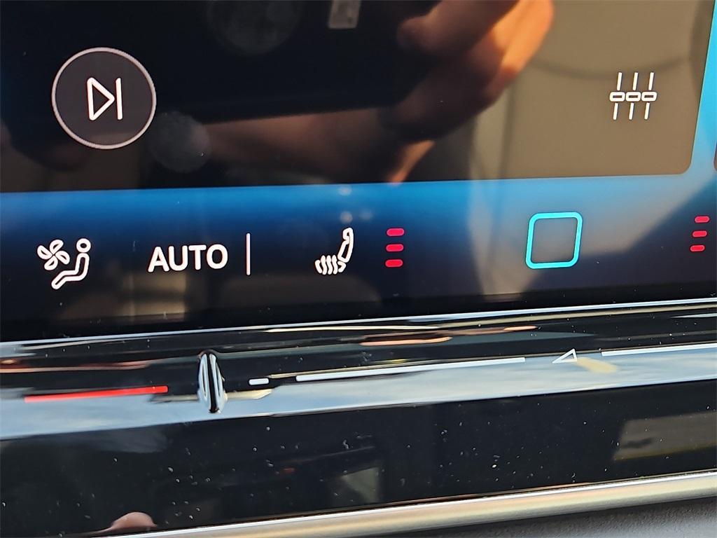 new 2025 Volkswagen Tiguan car, priced at $39,401