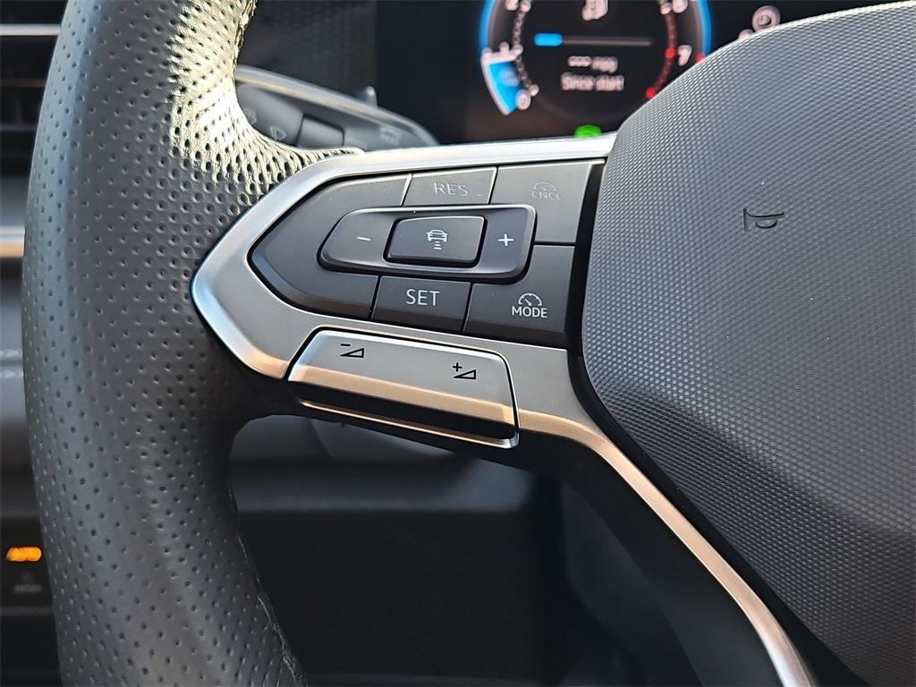 new 2025 Volkswagen Tiguan car, priced at $39,401