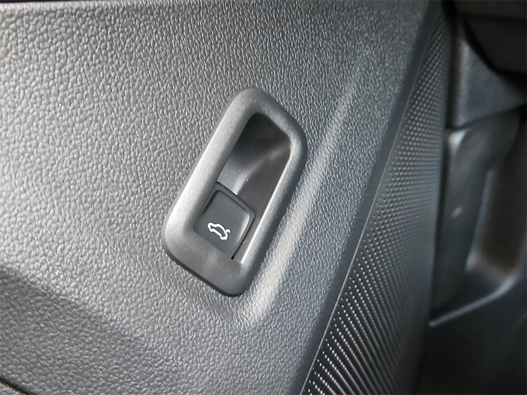 new 2025 Volkswagen Tiguan car, priced at $39,401