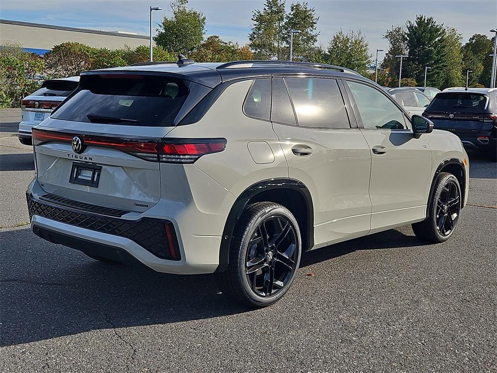 new 2025 Volkswagen Tiguan car, priced at $39,401