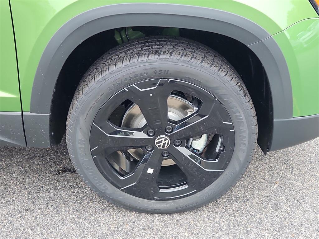 new 2025 Volkswagen Taos car, priced at $35,122