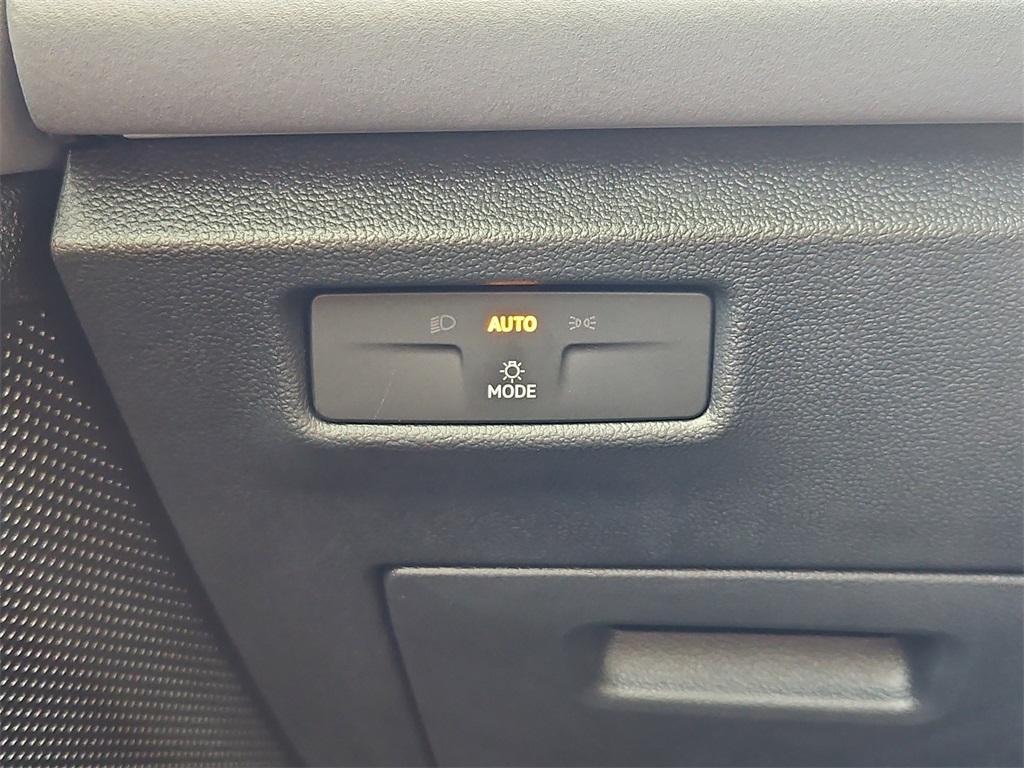 new 2025 Volkswagen Tiguan car, priced at $35,498