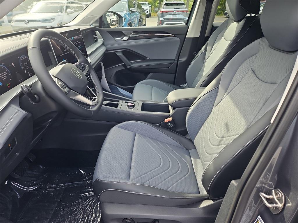new 2025 Volkswagen Tiguan car, priced at $35,498