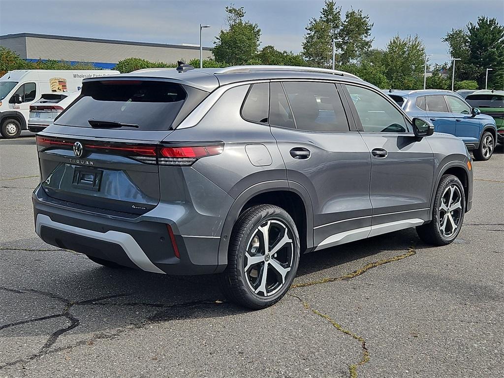 new 2025 Volkswagen Tiguan car, priced at $35,498