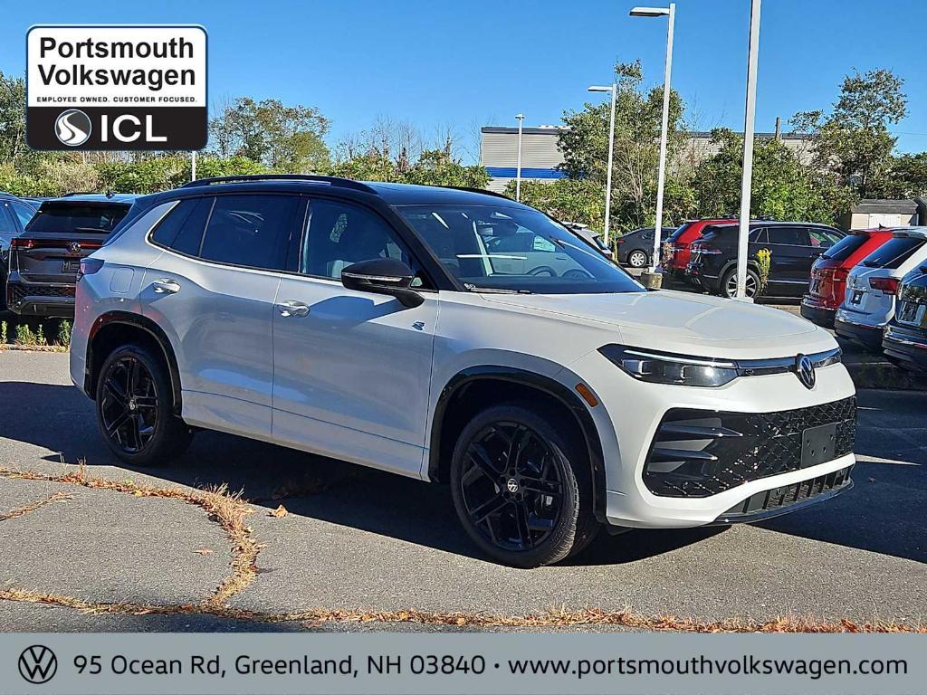 new 2025 Volkswagen Tiguan car, priced at $38,068