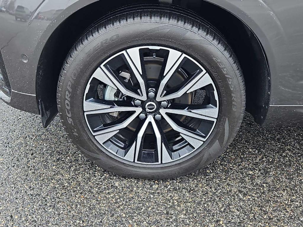 used 2023 Volvo XC60 car, priced at $34,787
