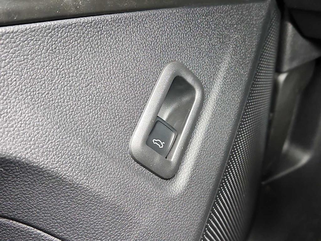 new 2026 Volkswagen Tiguan car, priced at $33,968