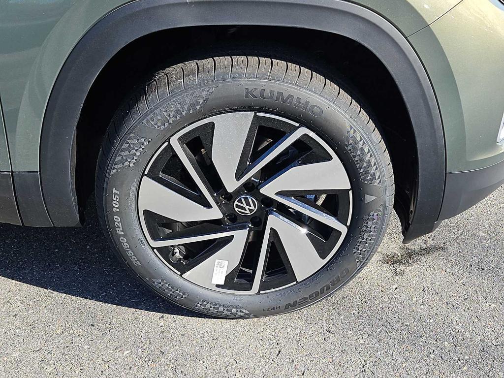 new 2026 Volkswagen Atlas car, priced at $51,757