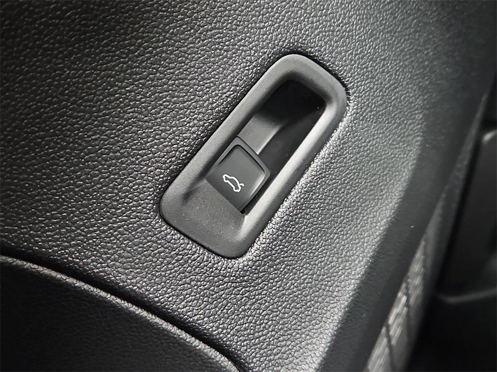 new 2026 Volkswagen Atlas Cross Sport car, priced at $49,306