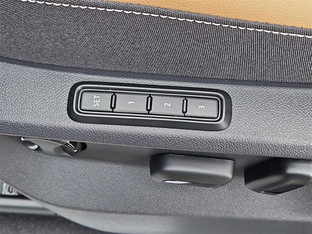 new 2026 Volkswagen Atlas Cross Sport car, priced at $49,306