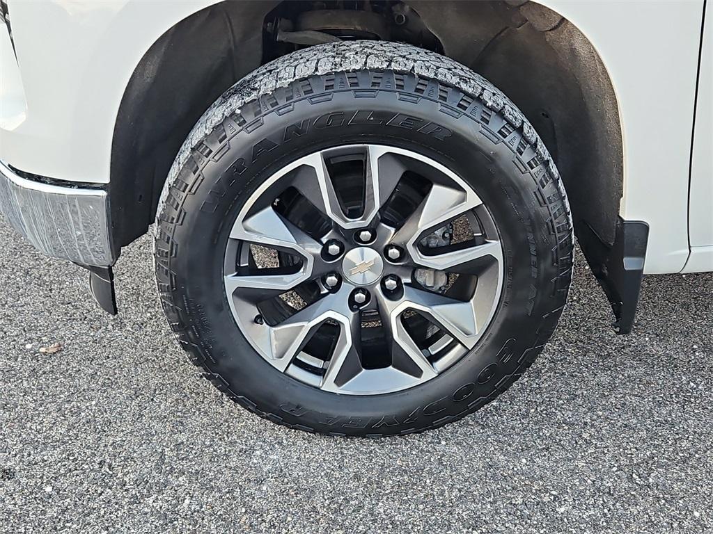 used 2022 Chevrolet Silverado 1500 car, priced at $38,999
