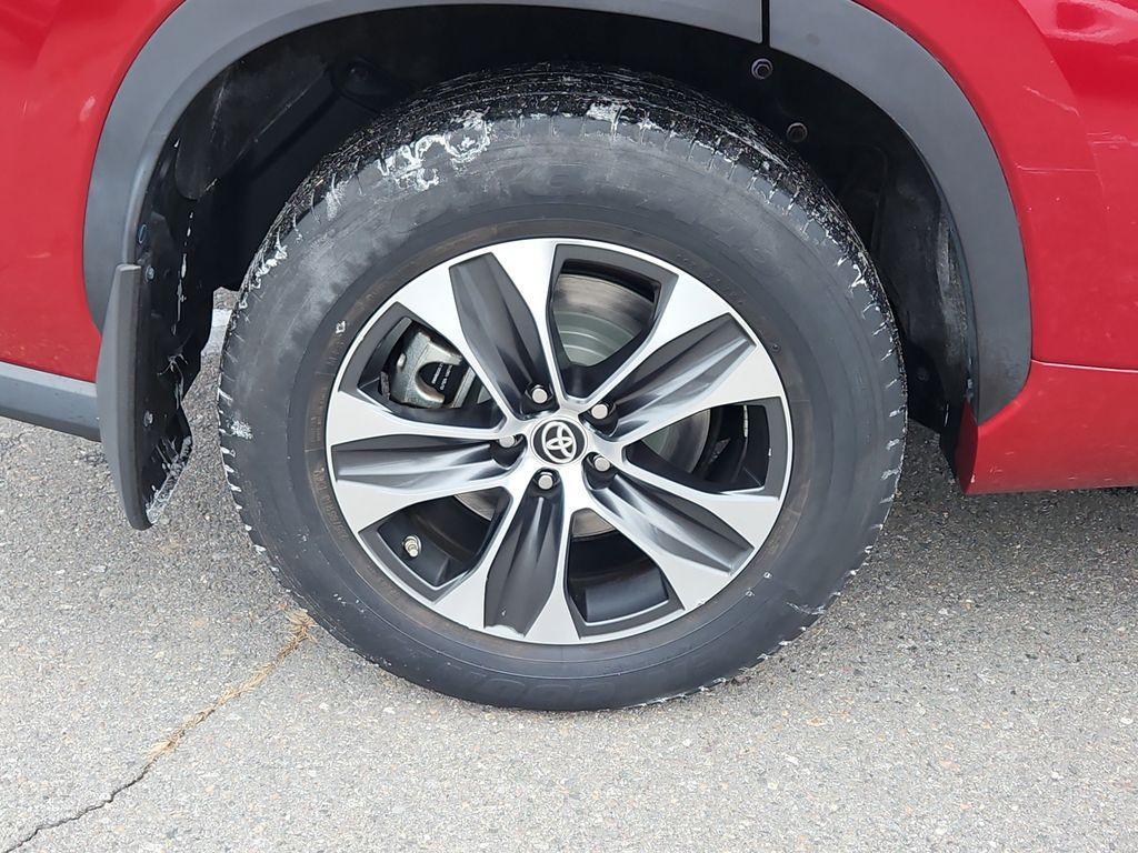 used 2020 Toyota Highlander car, priced at $29,999