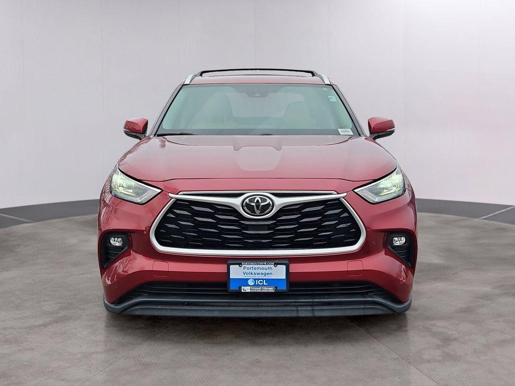 used 2020 Toyota Highlander car, priced at $29,999