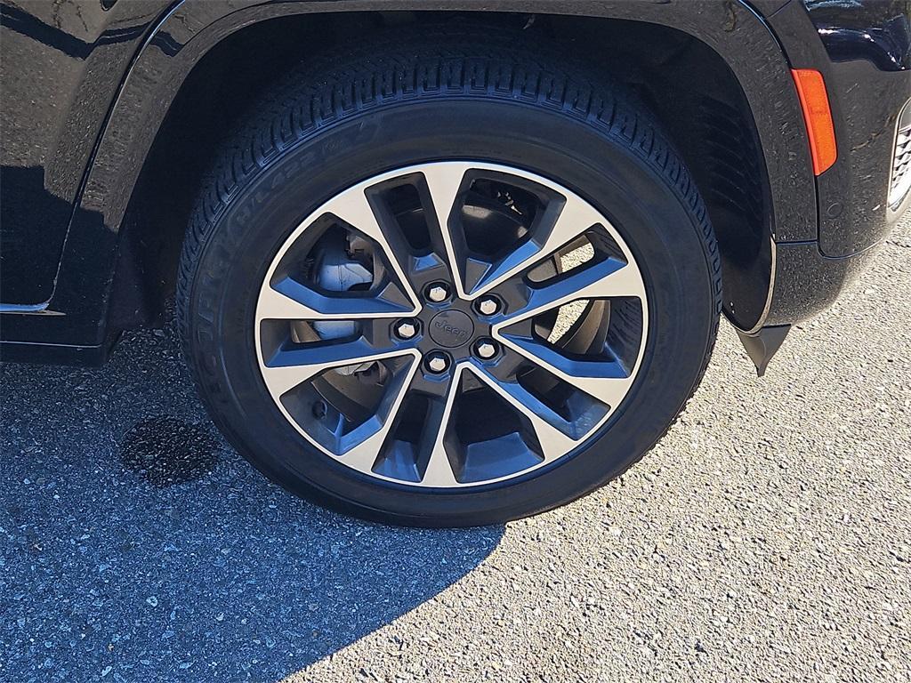 used 2022 Jeep Grand Cherokee car, priced at $33,799