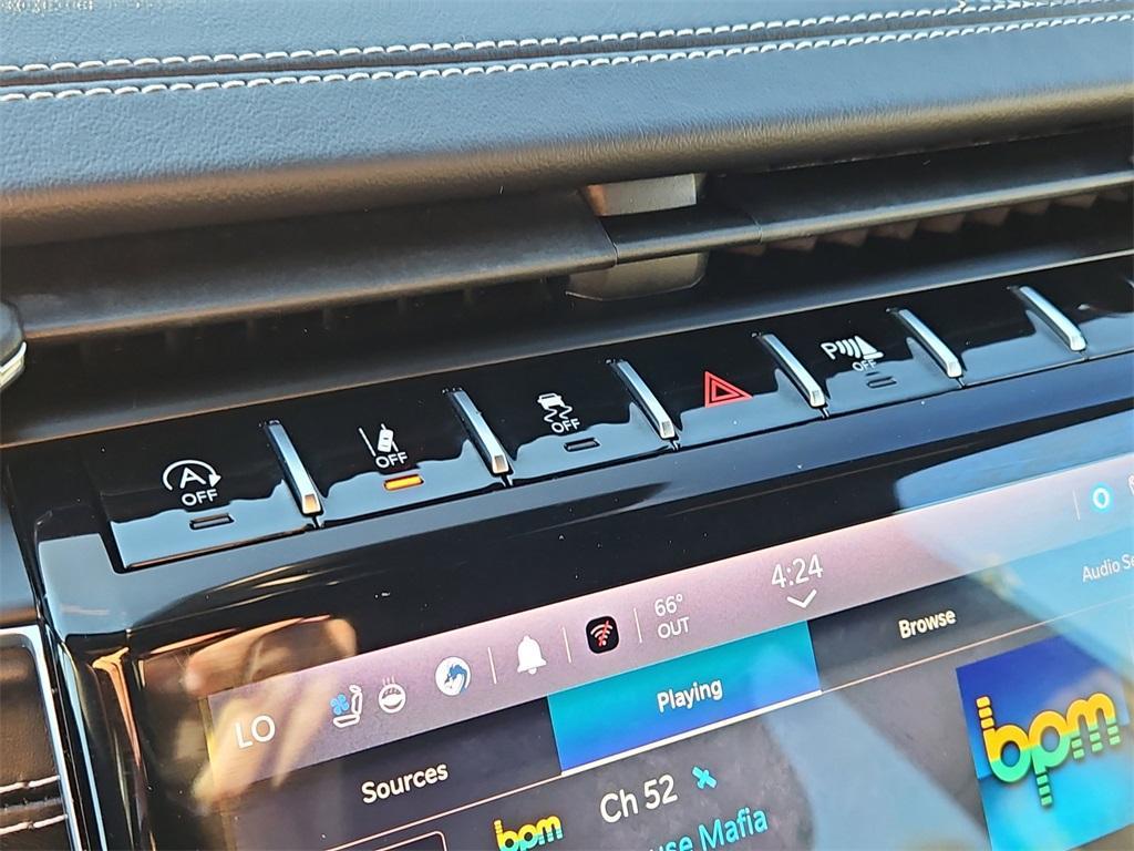 used 2022 Jeep Grand Cherokee car, priced at $33,799